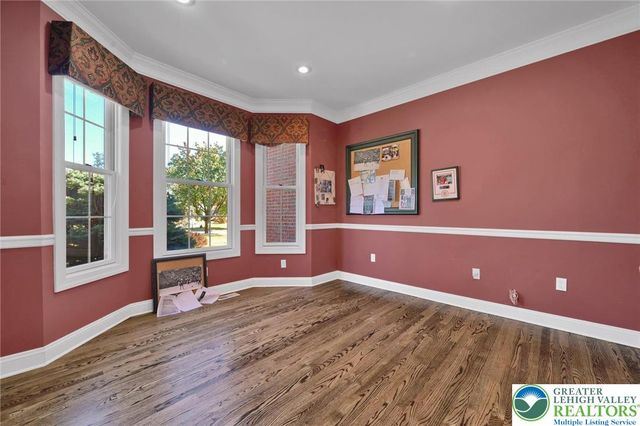 6718 Overlook Court, Upper Macungie Twp, PA 18106