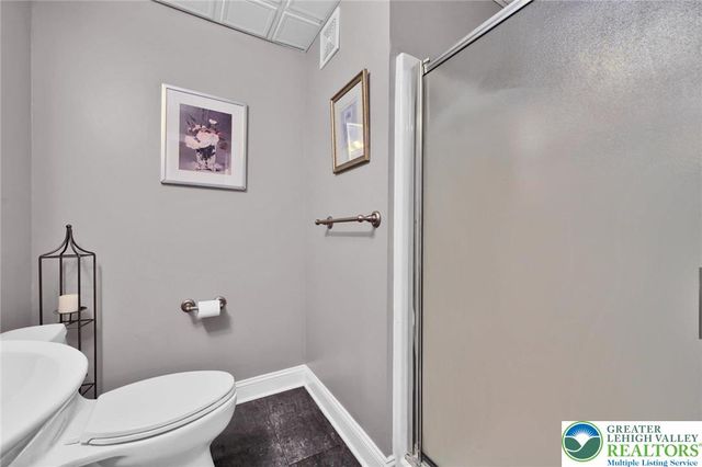 6718 Overlook Court, Upper Macungie Twp, PA 18106