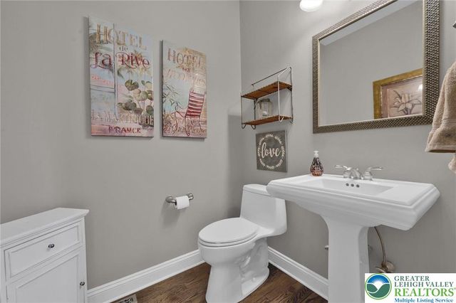 6718 Overlook Court, Upper Macungie Twp, PA 18106