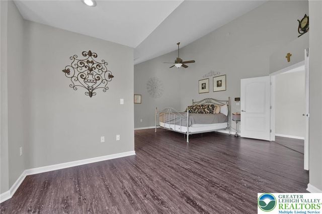 6718 Overlook Court, Upper Macungie Twp, PA 18106