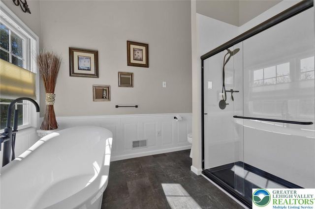 6718 Overlook Court, Upper Macungie Twp, PA 18106