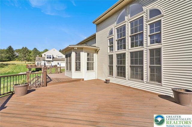 6718 Overlook Court, Upper Macungie Twp, PA 18106