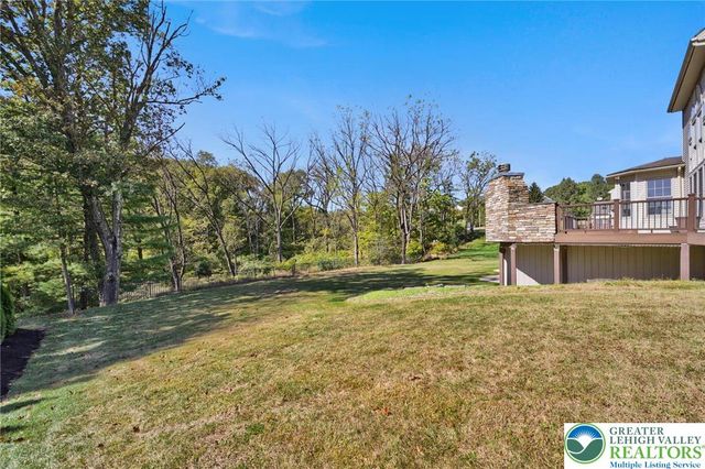 6718 Overlook Court, Upper Macungie Twp, PA 18106