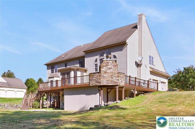 6718 Overlook Court, Upper Macungie Twp, PA 18106