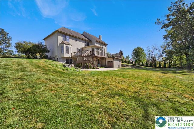 6718 Overlook Court, Upper Macungie Twp, PA 18106