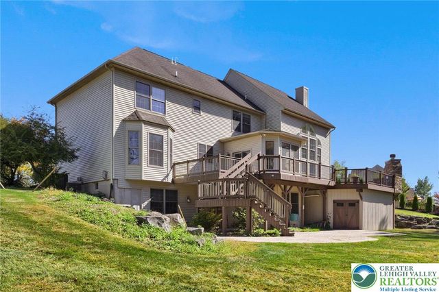 6718 Overlook Court, Upper Macungie Twp, PA 18106