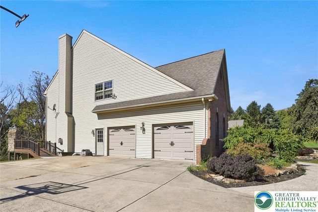 6718 Overlook Court, Upper Macungie Twp, PA 18106