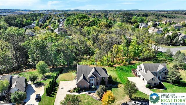 6718 Overlook Court, Upper Macungie Twp, PA 18106