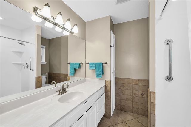 2 Saint Neots Lane, Bella Vista, AR 72714