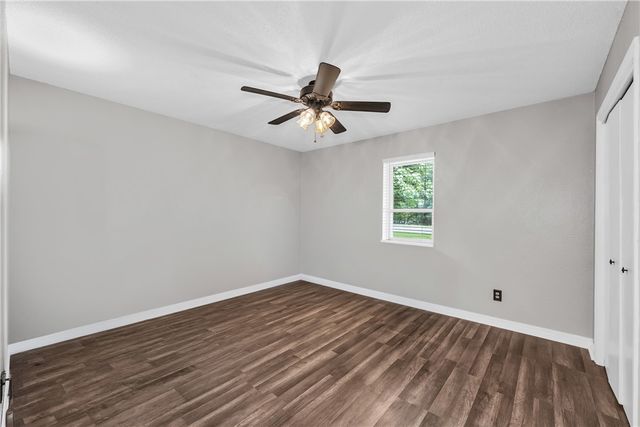 2 Saint Neots Lane, Bella Vista, AR 72714
