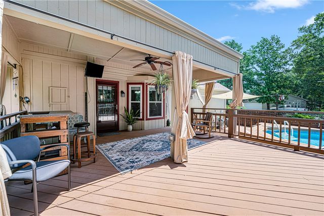 2 Saint Neots Lane, Bella Vista, AR 72714