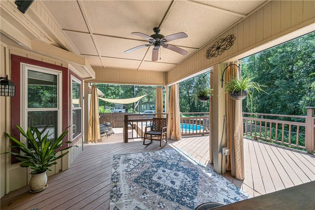 2 Saint Neots Lane, Bella Vista, AR 72714