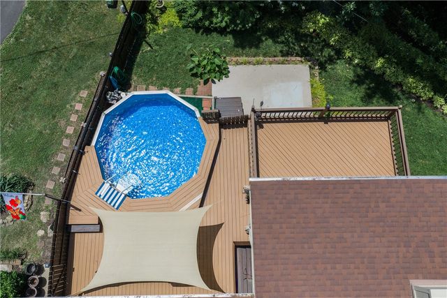 2 Saint Neots Lane, Bella Vista, AR 72714