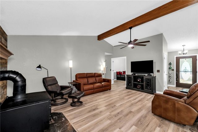 2 Saint Neots Lane, Bella Vista, AR 72714