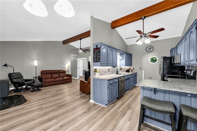 2 Saint Neots Lane, Bella Vista, AR 72714