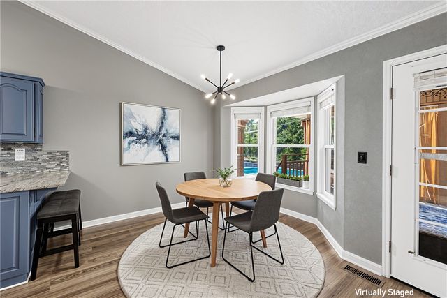 2 Saint Neots Lane, Bella Vista, AR 72714