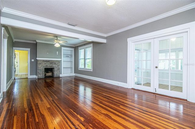 310 E IDLEWILD AVENUE, Tampa, FL 33604