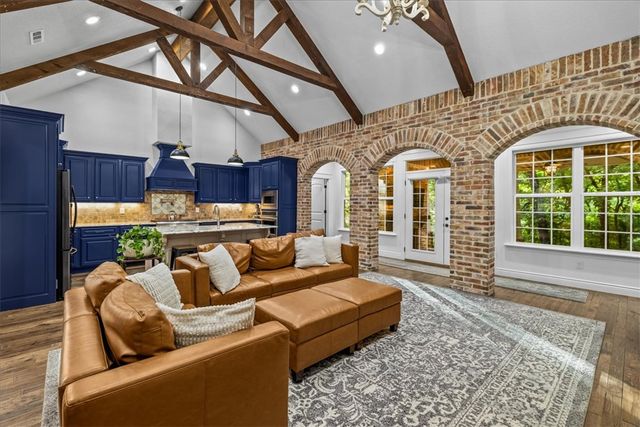 2 Hill Lane, Bella Vista, AR 72714