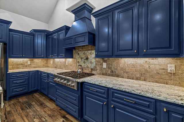 2 Hill Lane, Bella Vista, AR 72714