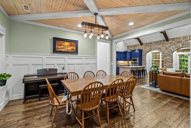2 Hill Lane, Bella Vista, AR 72714