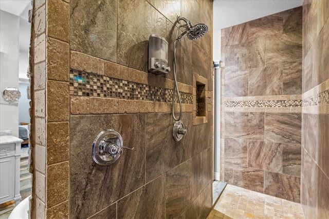 2 Hill Lane, Bella Vista, AR 72714