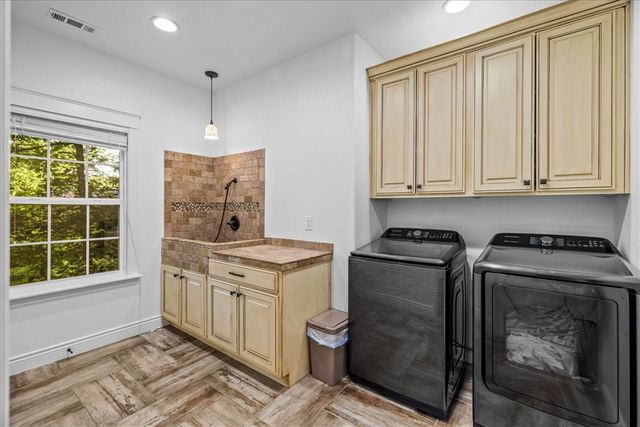 2 Hill Lane, Bella Vista, AR 72714