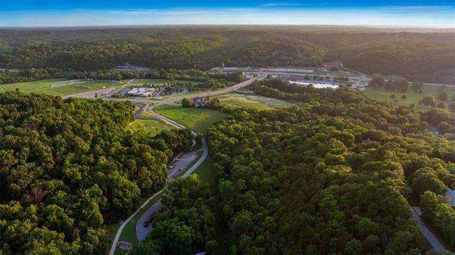 2 Hill Lane, Bella Vista, AR 72714