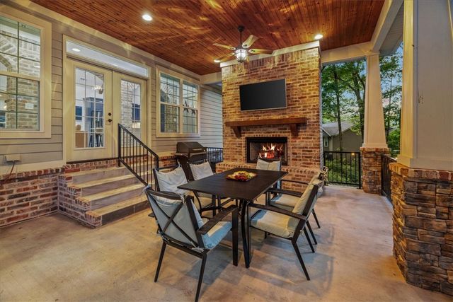 2 Hill Lane, Bella Vista, AR 72714