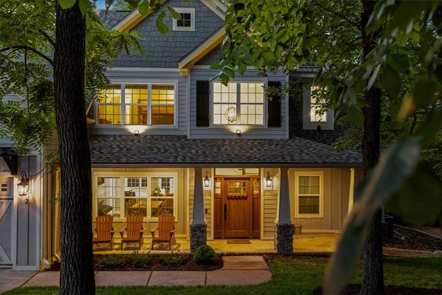 2 Hill Lane, Bella Vista, AR 72714