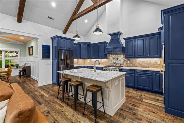 2 Hill Lane, Bella Vista, AR 72714