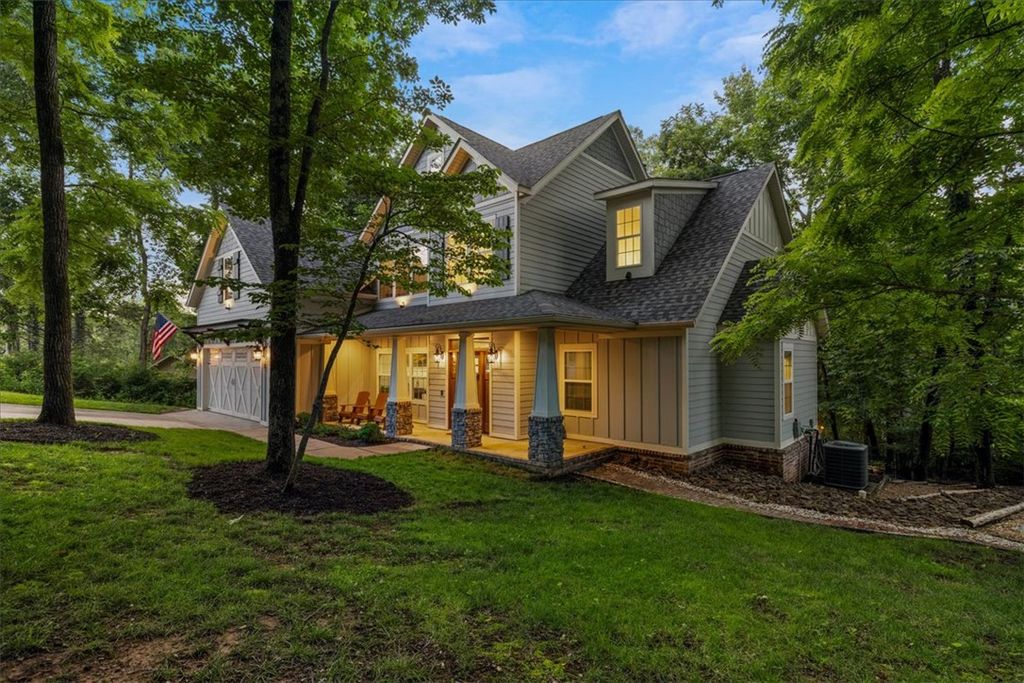 2 Hill Lane, Bella Vista, AR 72714