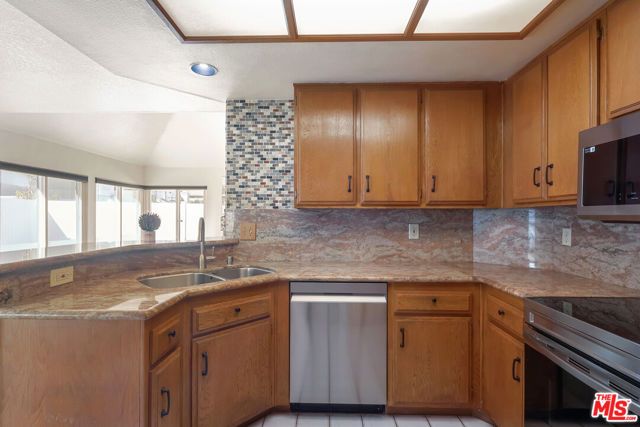 8821 Penridge Place, Inglewood, CA 90305