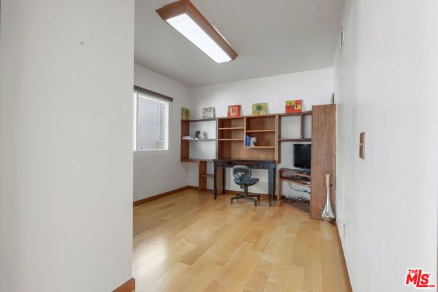 8821 Penridge Place, Inglewood, CA 90305