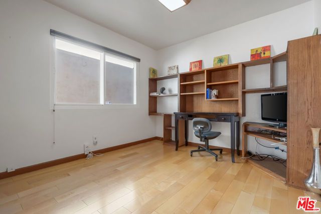 8821 Penridge Place, Inglewood, CA 90305