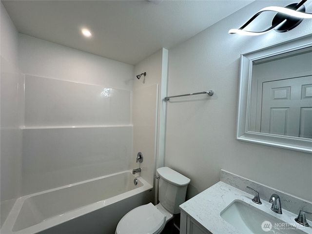 1743 SE Crawford Road, Port Orchard, WA 98366