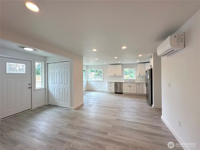1743 SE Crawford Road, Port Orchard, WA 98366
