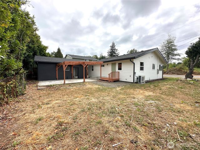 1743 SE Crawford Road, Port Orchard, WA 98366