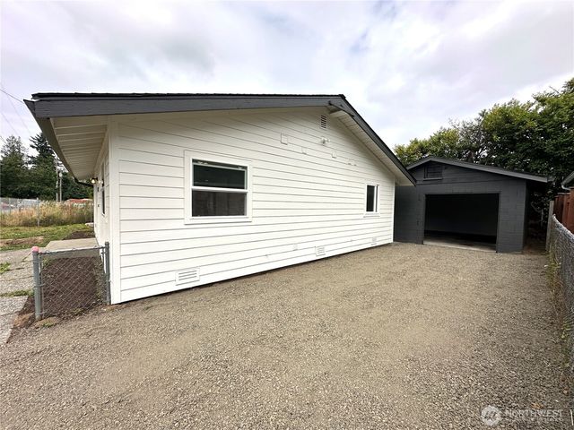 1743 SE Crawford Road, Port Orchard, WA 98366