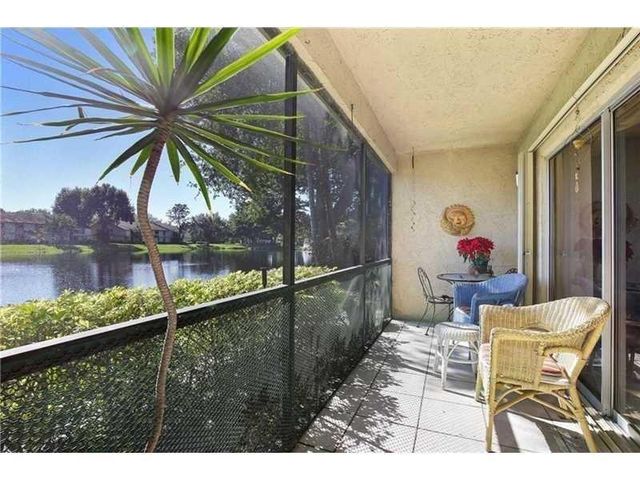 409 Gardens Dr 104, Pompano Beach, FL 33069