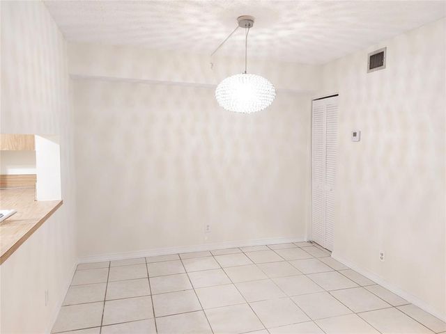 409 Gardens Dr 104, Pompano Beach, FL 33069