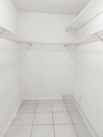 409 Gardens Dr 104, Pompano Beach, FL 33069