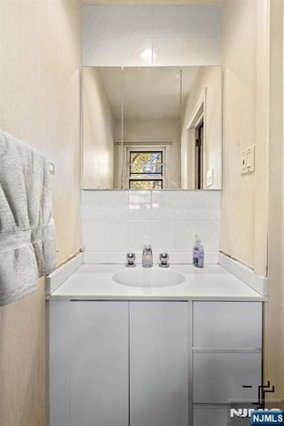 60 Otoole Street, Westwood, NJ 07675