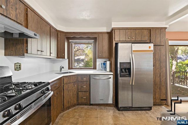 60 Otoole Street, Westwood, NJ 07675