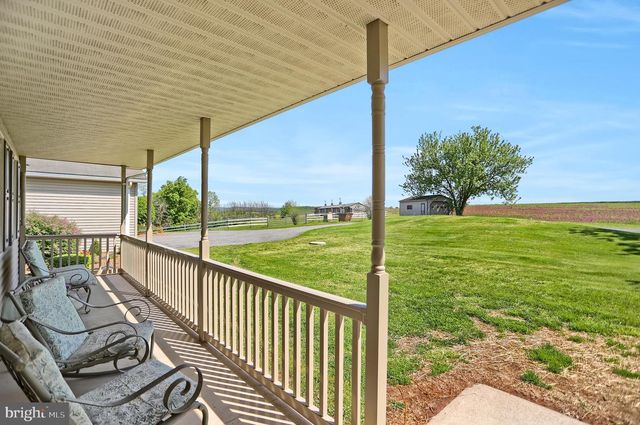1105 RED HILL RD, Port Trevorton, PA 17864