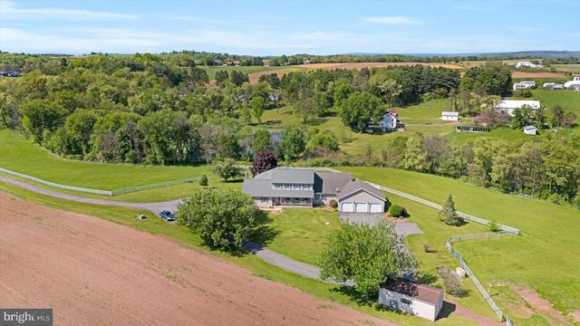 1105 RED HILL RD, Port Trevorton, PA 17864