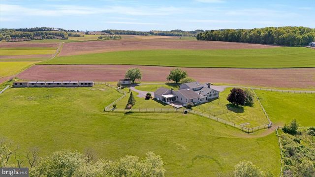 1105 RED HILL RD, Port Trevorton, PA 17864