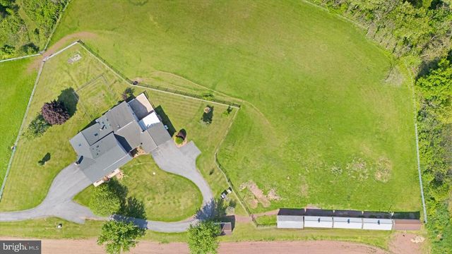 1105 RED HILL RD, Port Trevorton, PA 17864