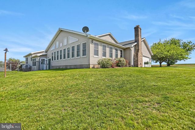 1105 RED HILL RD, Port Trevorton, PA 17864