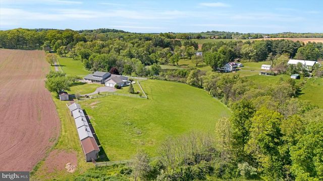 1105 RED HILL RD, Port Trevorton, PA 17864