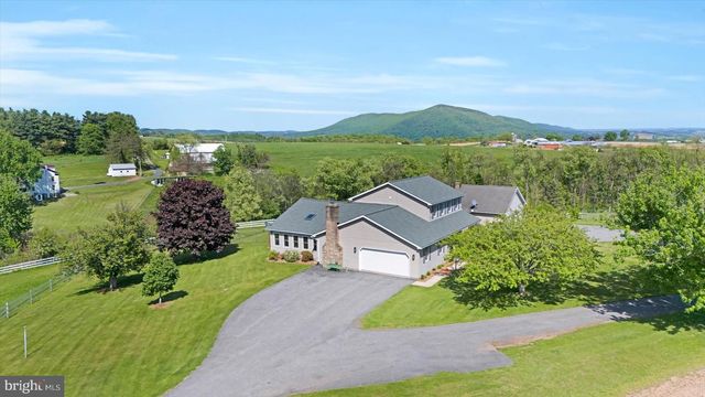 1105 RED HILL RD, Port Trevorton, PA 17864
